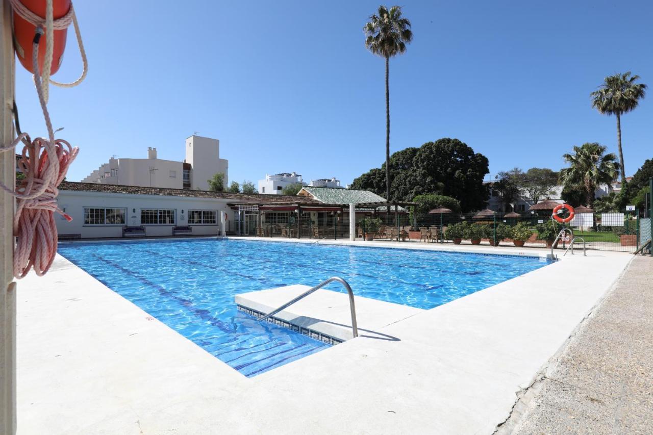 071 - Beachside Studio Perfect For A Family Getaway Apartment Torremolinos Exterior photo